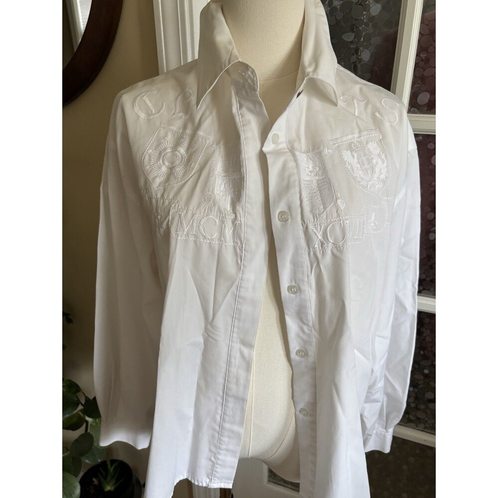 Vintage  E.K. Designs Top L Embroidered Crests  1997